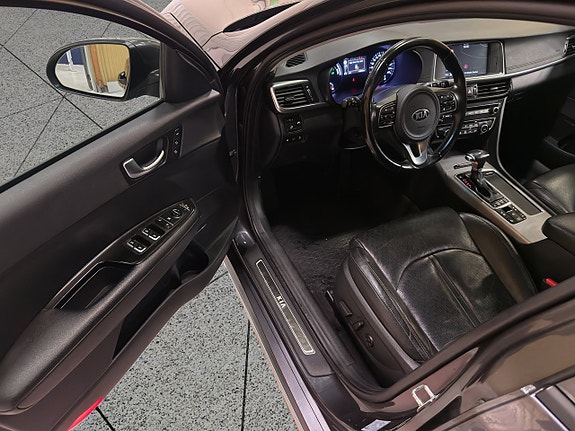 Kia Optima 14 of 30