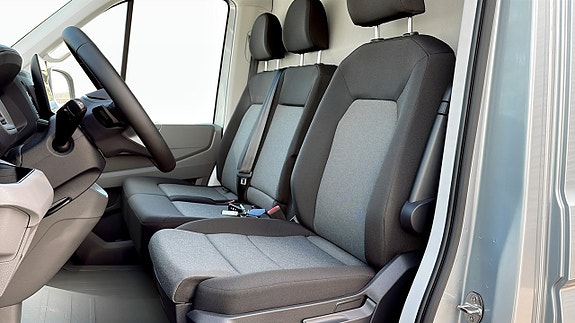 Volkswagen Crafter 8 of 12