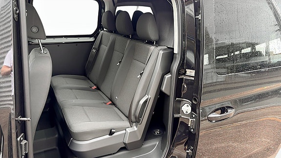 Volkswagen Caddy Maxi 11 of 12