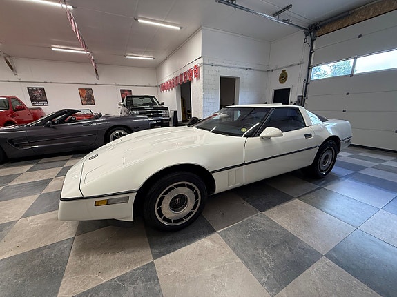 Chevrolet Corvette 6 of 26