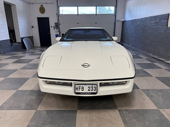 Chevrolet Corvette 4 of 26