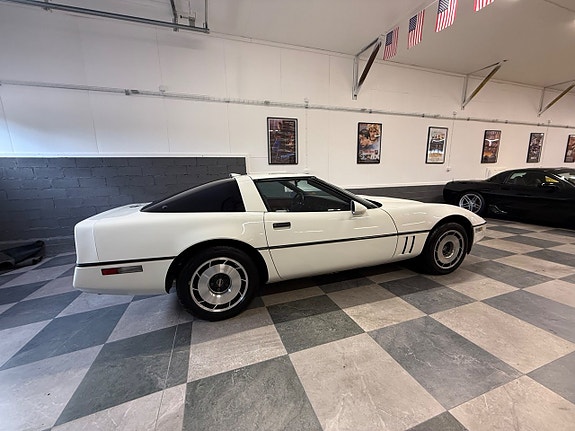 Chevrolet Corvette 11 of 26