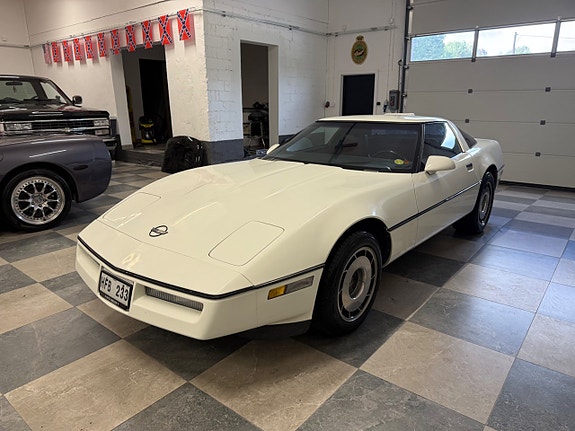 Chevrolet Corvette 5 of 26