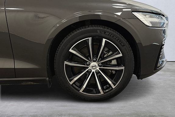 Volvo V60 14 of 28