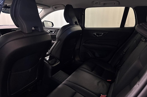 Volvo V60 12 of 28