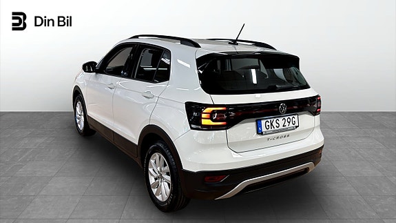 Volkswagen T-Cross 3 of 12
