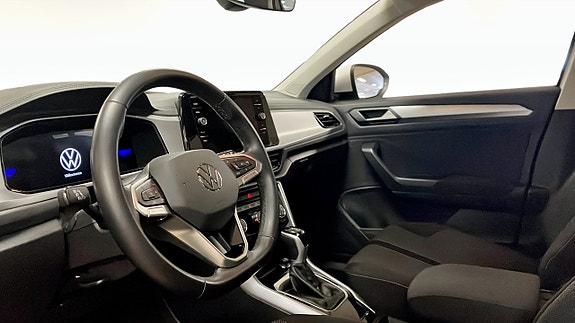Volkswagen T-Roc 7 of 13