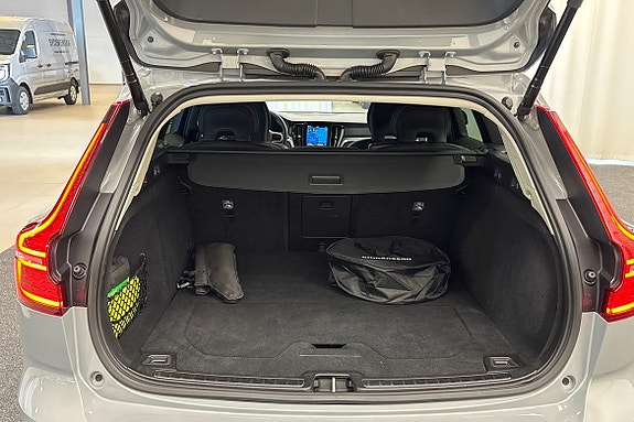 Volvo V60 13 of 27