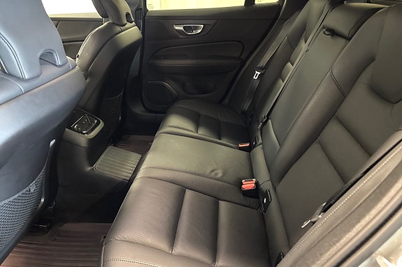 Volvo V60 12 of 27