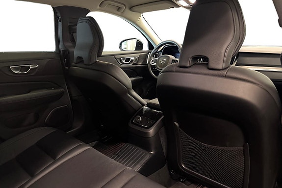 Volvo V60 11 of 27