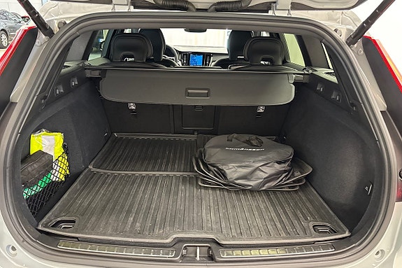 Volvo V60 13 of 24