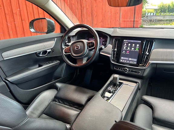 Volvo V90 Cross Country 12 of 22