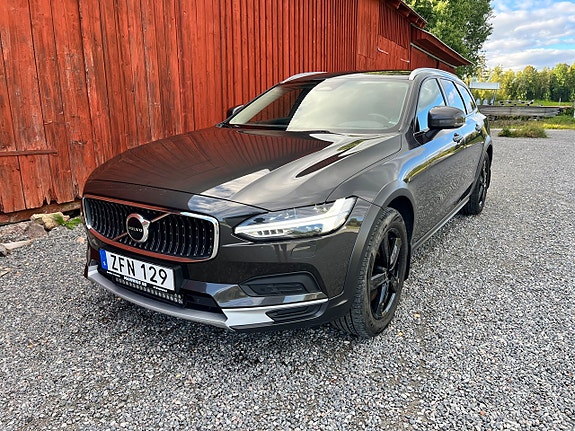 Volvo V90 Cross Country 11 of 22