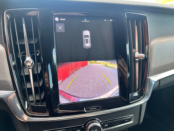 Volvo V90 Cross Country 18 of 22