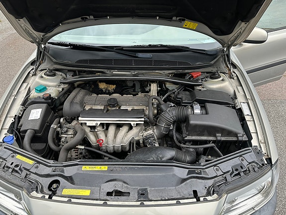 Volvo S80 5 of 6
