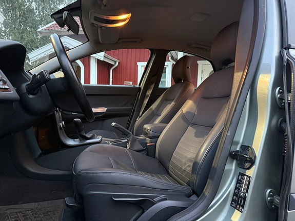 Volvo S40 10 of 15