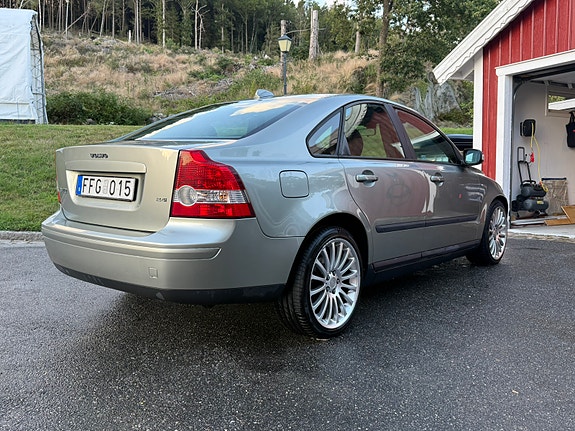 Volvo S40 3 of 15
