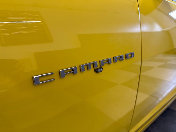 Chevrolet Camaro 18 of 30