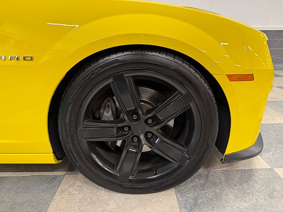 Chevrolet Camaro 13 of 30