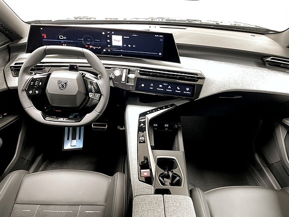 Peugeot 5008 3 of 16