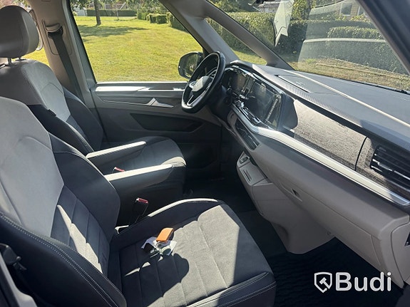 Volkswagen Multivan 11 of 27