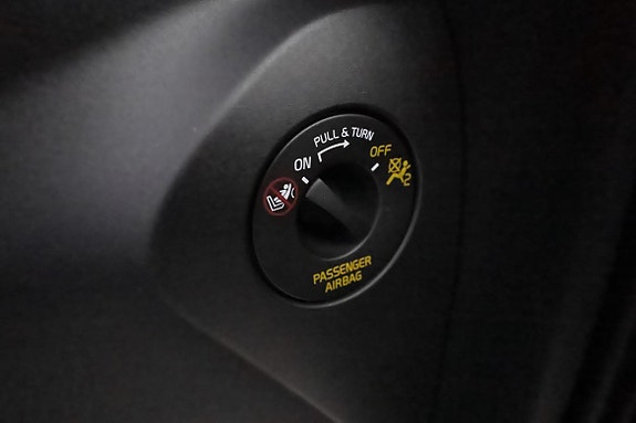 Volvo ES90 16 of 26