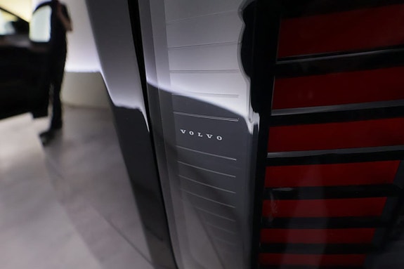 Volvo ES90 21 of 26