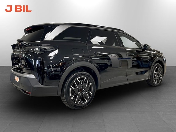 Peugeot 5008 2 of 16