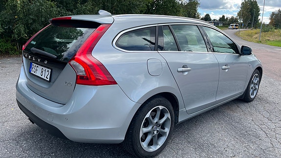 Volvo V60 4 of 7
