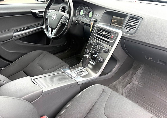 Volvo S60 10 of 20