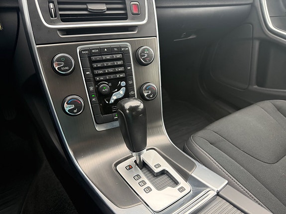 Volvo S60 13 of 20