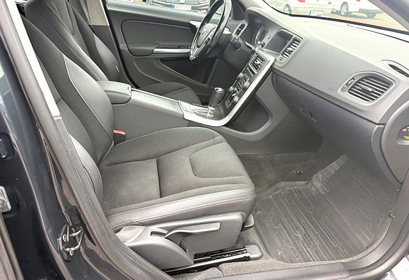 Volvo S60 9 of 20