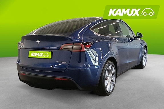 Tesla Model Y 4 of 21