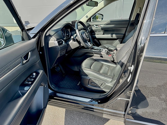 Mazda CX-5 5 of 12