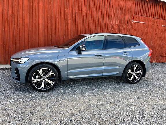 Volvo XC60 10 of 25