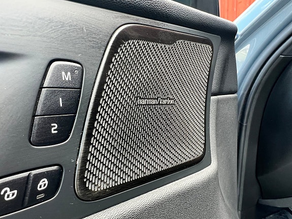 Volvo XC60 19 of 25
