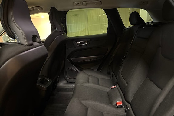Volvo XC60 12 of 15