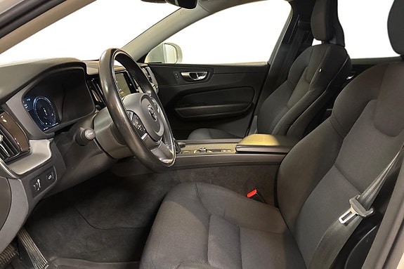 Volvo XC60 8 of 15