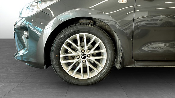 Kia Rio 9 of 12