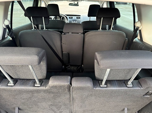 Mazda 5 7 of 14