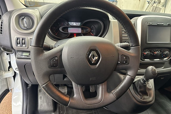 Renault Trafic 16 of 18