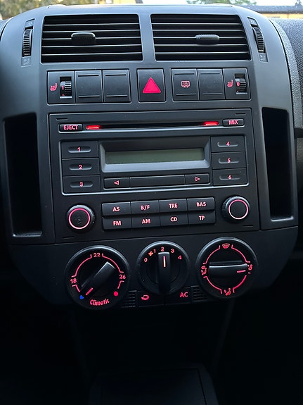 Volkswagen Polo 10 of 10