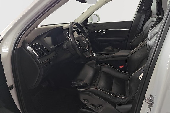 Volvo XC90 4 of 22