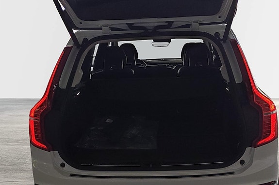 Volvo XC90 9 of 22