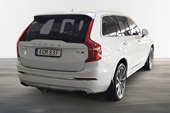 Volvo XC90 3 of 22