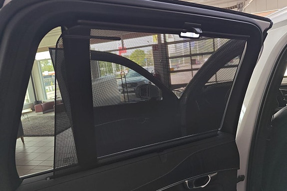 Volvo XC90 22 of 22