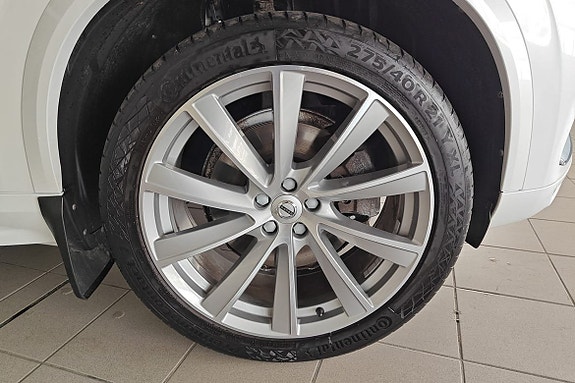 Volvo XC90 16 of 22