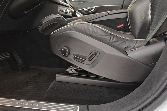 Volvo XC90 20 of 22