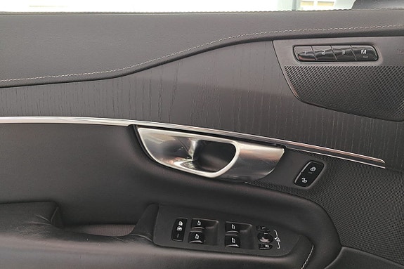 Volvo XC90 19 of 22