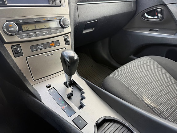 Toyota Avensis 11 of 12
